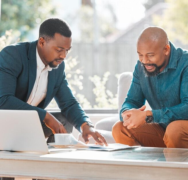 [fpdl.in]_broker-contract-talking-man-house-meeting-consultation-advice-financial-advisor-with-client-black-person-investment-savings-budget-insurance-plan-paper_590464-192420_large